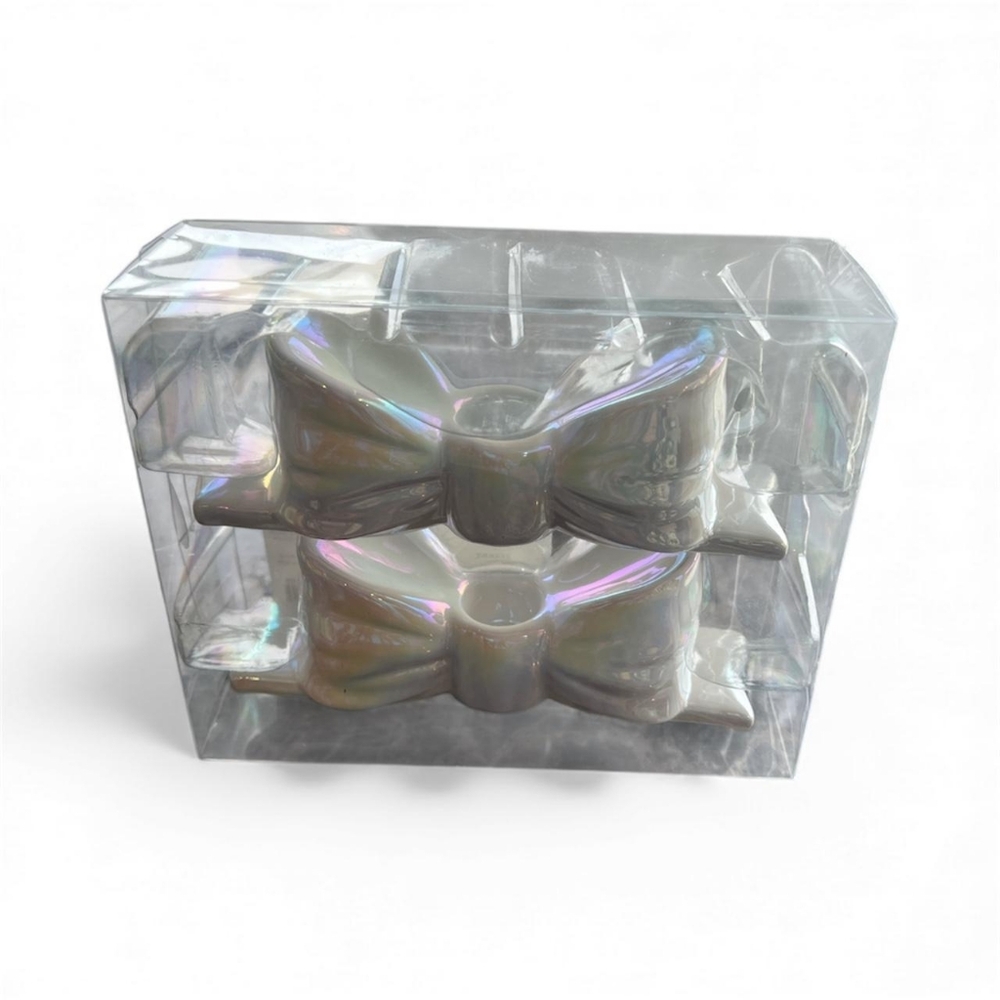 No Boundaries Iridescent Bow Candle Holder